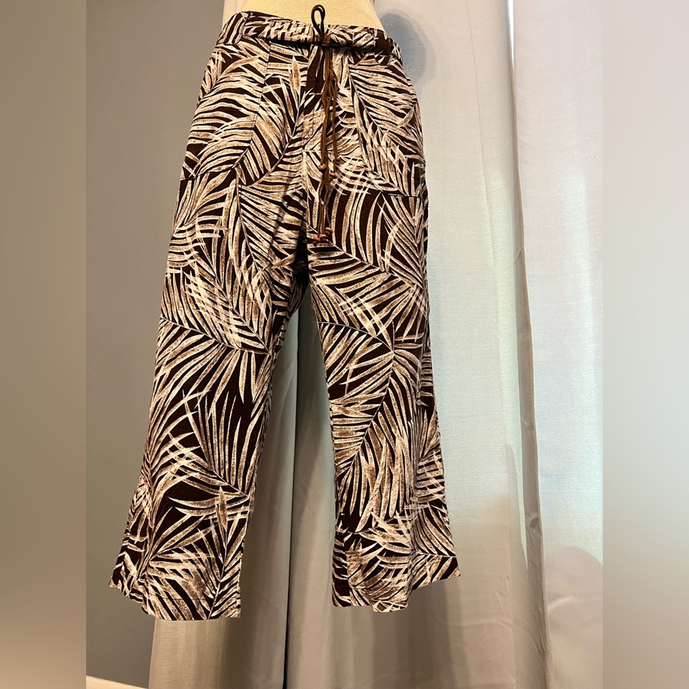 ERIKA vintage linen blend capris women’s size med Brown&white W/pockets like new